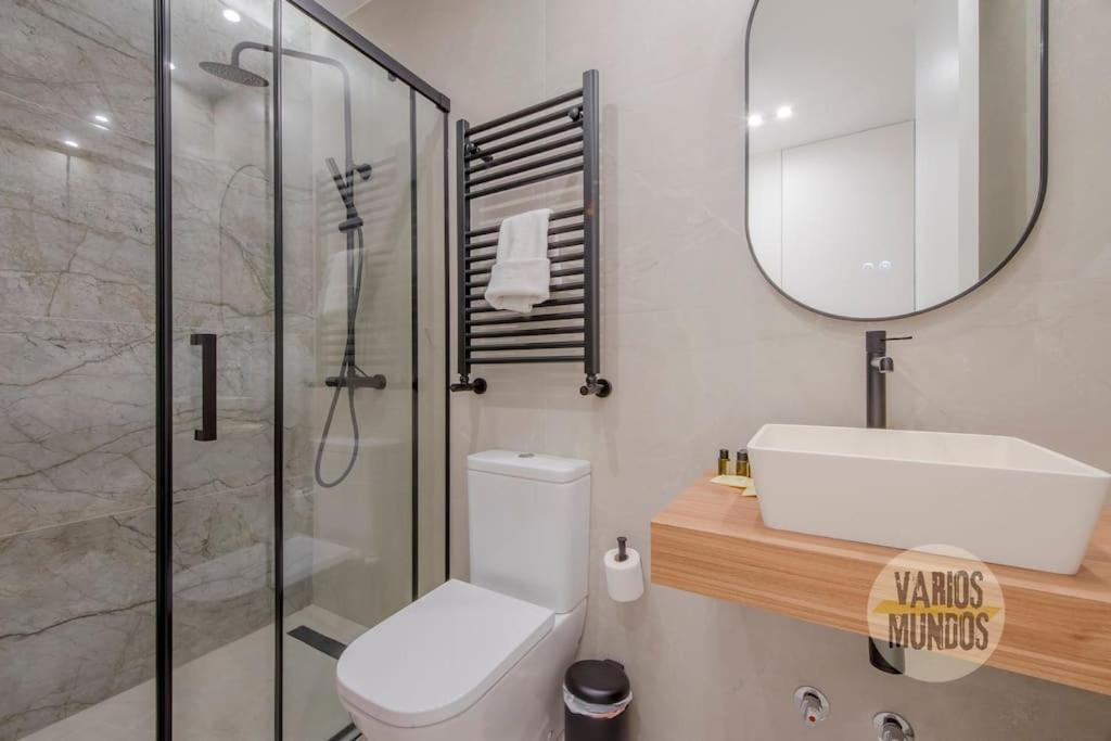 Deluxe Interior Design En La Plaza De Chueca Apartament Madryt